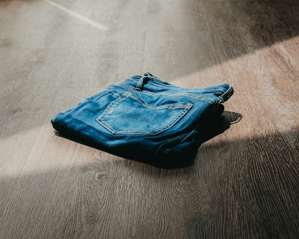 All You Need To Know About Shopping for Jeans That Fit Perfectly 2 img