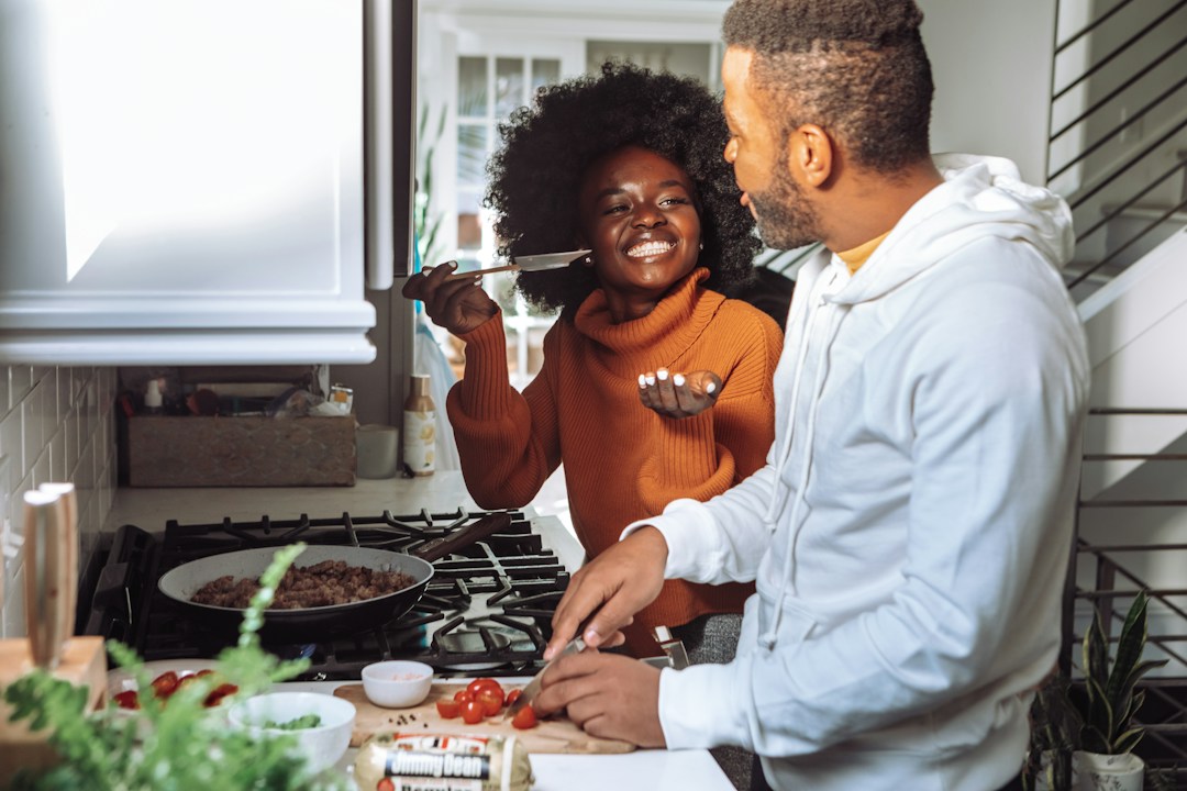 Date Night Ideas at Home That Are Better Than Netflix 2 img