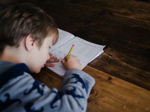 Tips for Keeping Your Child Organized and Focused in School 2 img